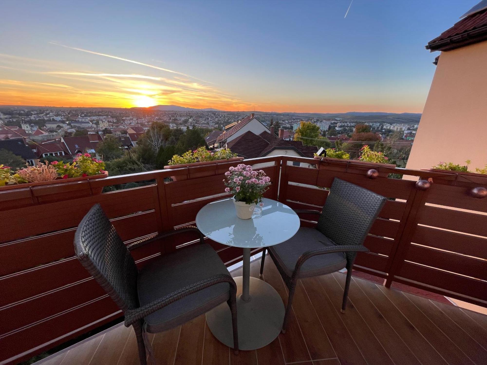 Bellavista 1 Apartman Eger Eksteriør bilde